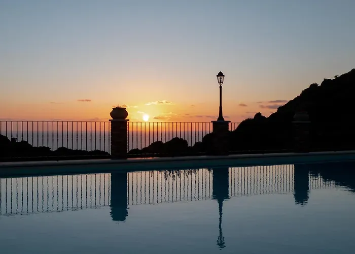 Il Blu Tanca Piras Tatil Evi Nebida